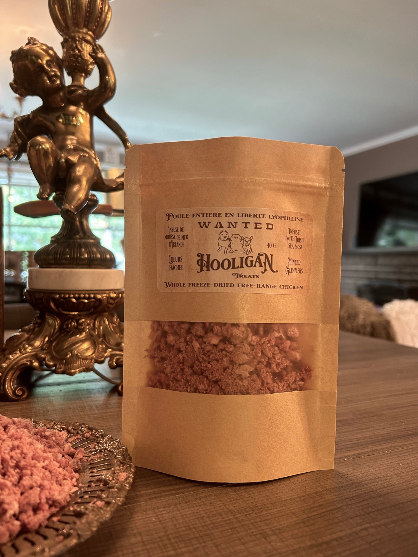 Hooligan treats, whole chicken, pixie glimmers infused with wildcrafted Irish Sea moss, 40 g bag